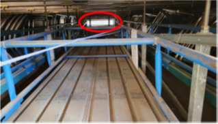 写真５　ステージ下段　のガラリ