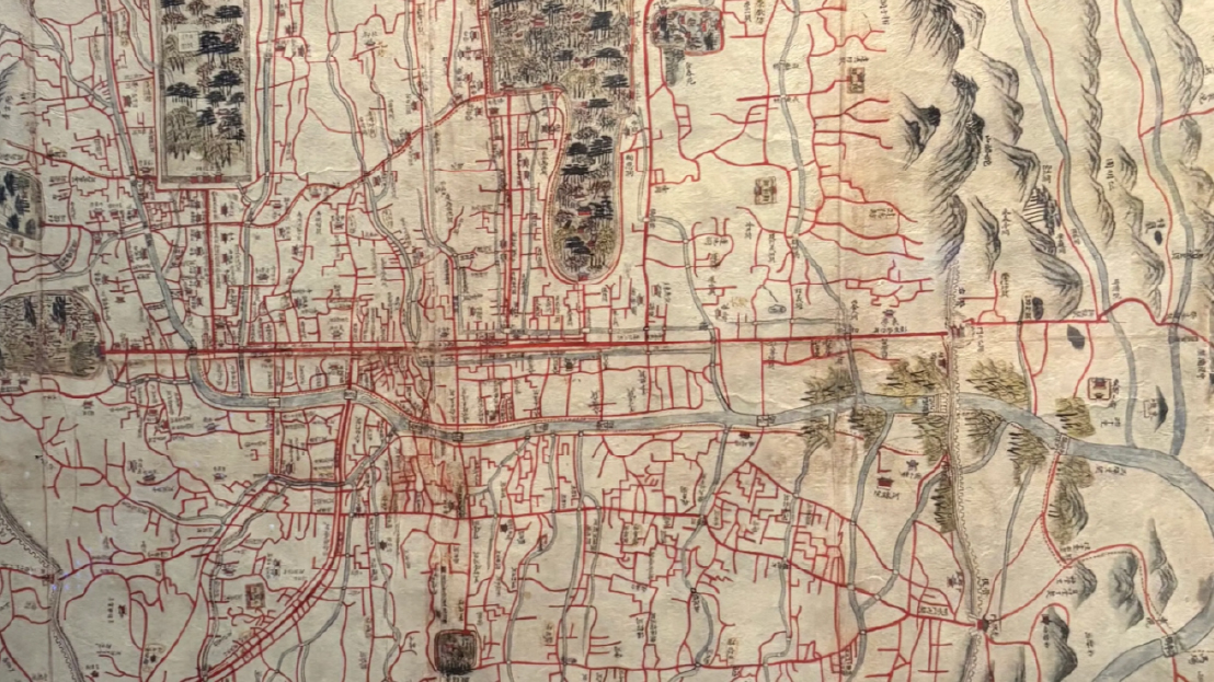 博物館で展示されているソウル古地図。いくつもの道路と川は街の血管のよう